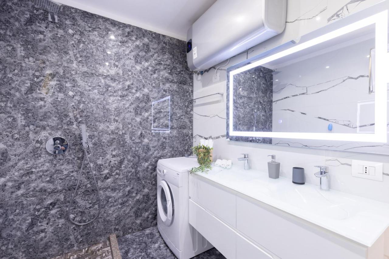 Exclusive 2 Bedrooms Apartment Tirana Exteriör bild