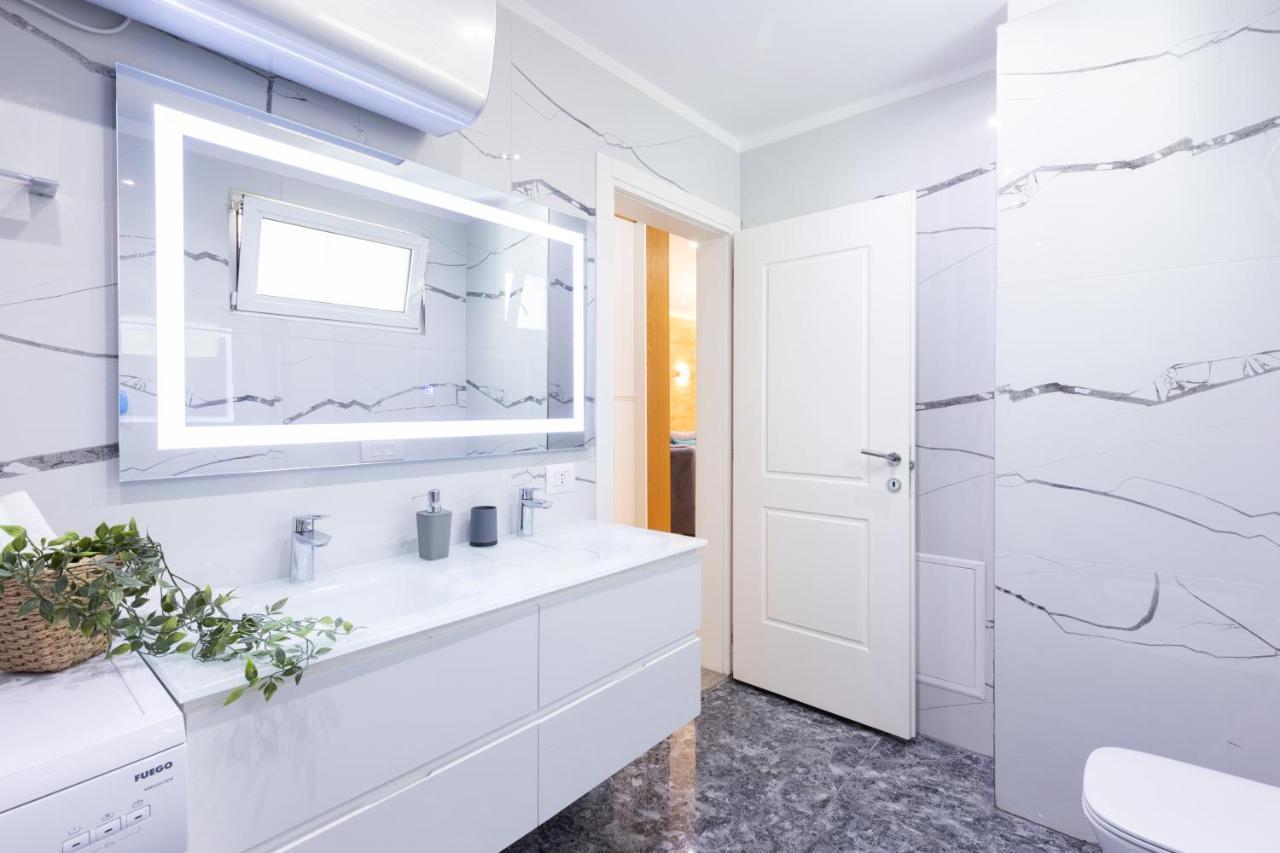Exclusive 2 Bedrooms Apartment Tirana Exteriör bild