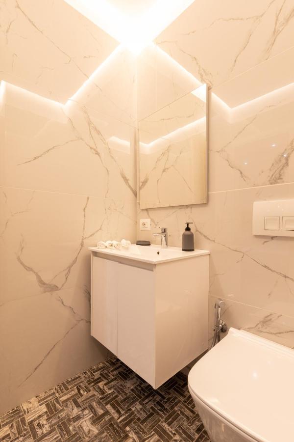 Exclusive 2 Bedrooms Apartment Tirana Exteriör bild