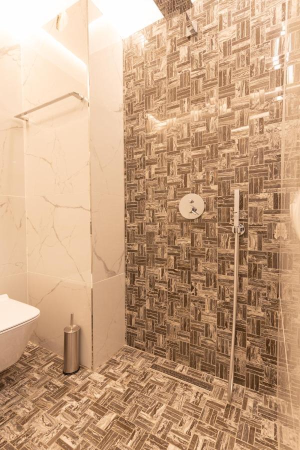 Exclusive 2 Bedrooms Apartment Tirana Exteriör bild